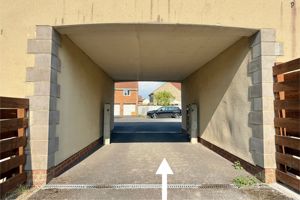 Approach to Parking- click for photo gallery